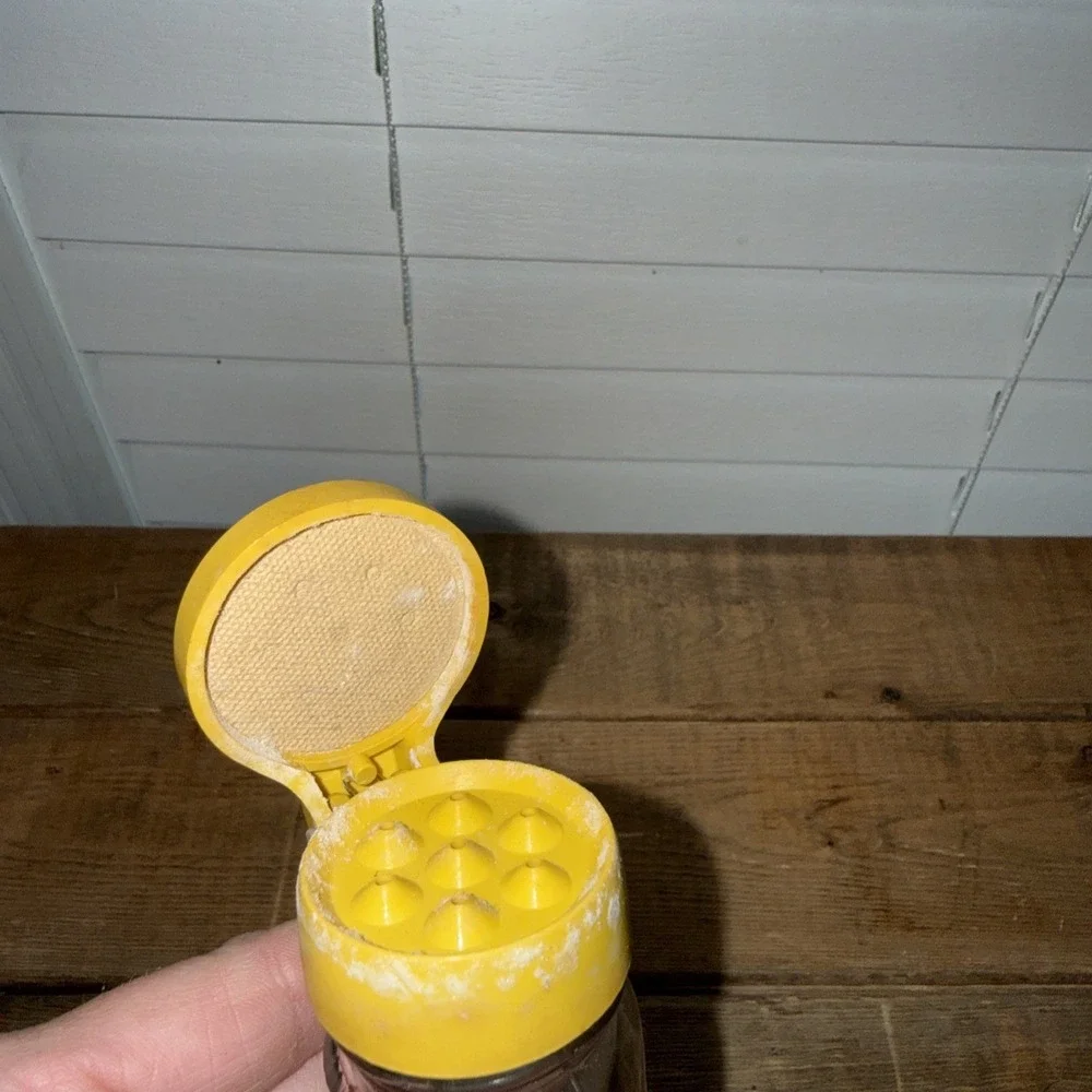 Vintage Salt/pepper‎ Shaker